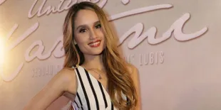 Cantik Bersinar, Cinta Laura Melenggang di Penghargaan Hollywood