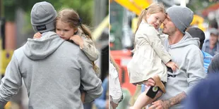 Cantik Menggemaskan, Harper Beckham Asyik 'Menari' di Jalanan