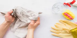 Cara Baru Membersihkan Lap Dapur Kotor Tanpa Pemutih yang Wajib Dicoba