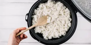 Cara Menanak Nasi dengan Bawang Putih untuk Jaga Kolesterol