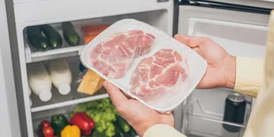 Cara Mencairkan Daging Beku dengan Cepat, Praktis, dan Aman