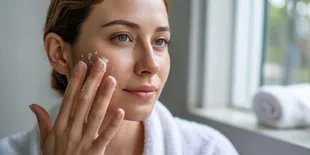 Cara Menggunakan Eksfoliasi untuk Kulit Wajah yang Sehat dan Bercahaya