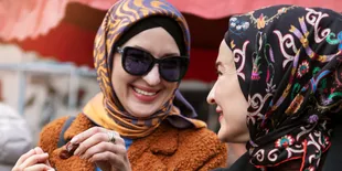 Cara Mix and Match Retro Style Hijab dengan Wardrobe Kekinian