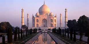 Cari Tahu Bukti Cinta Paling Megah di Dunia, Yuk!