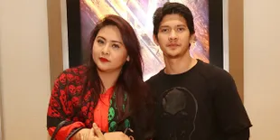 Cedera Karena Main Film, Iko Uwais Terus Didukung Oleh Sang Istri