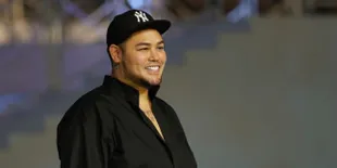 Cerita Ivan Gunawan Bangun Sebuah Masjid di Uganda Afrika, Simak Potret Bangunannya di Sini!