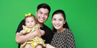 Chelsea - Glenn Sibuk Bisnis & Urus Anak, Vakum Dari Layar Kaca?