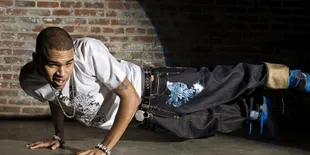 Chris Brown Ditegur Ibunya Karena Masalah Internal Manajemen