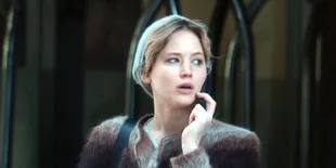 Chris Martin - Jennifer Lawrence Pacaran, Mungkin Gak Sih?
