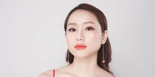 Christmas Look Makin On Point, Rahasianya Ada di Essence Wondermis dengan Tekstur Ringan Hasil Dewy Natural