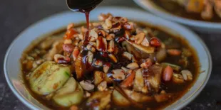 Cicipi Kesegaran Rujak Aceh, Kuliner Khas yang Punya Rasa Unik