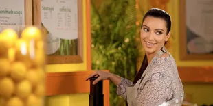 Cincin Cantik Ini Cuma Ada di Jari Kim Kardashian