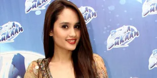 Cinta Laura Gencar Promosikan Budaya Indonesia