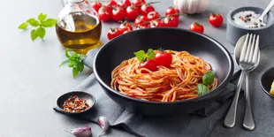 Ciptakan Vibes ala Restoran Italia di Rumah, 4 Signature Dish Ini Bisa Kamu Temukan di Surabaya
