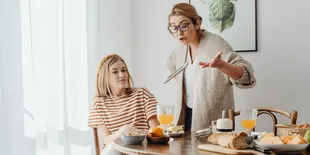 Ciri Orang yang Sering Diremehkan Orang Tuanya Saat Kecil, 10 Tandanya Menurut Psikolog