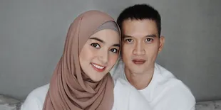 Cium Baby Bump Citra Kirana, Rezky Aditya Tuliskan Harapan untuk Sang Buah Hati