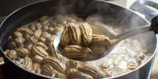 Coba Metode Kukus Kacang Tanah yang Bisa Menghemat Waktu Anda