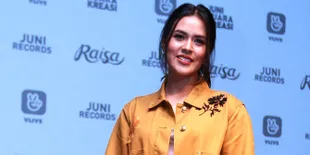 Comeback ke Panggung, Raisa Bahagia Ditemani Baby Zalina Untuk Pertama Kalinya