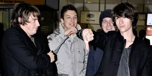 Conor Maynard Sebut Arctic Monkeys Curi Idenya