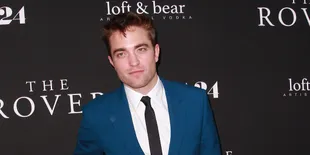 Cuma FKA Twigs Yang Bisa Bikin Robert Pattinson Sesenang Ini