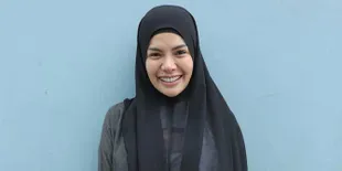 Curhat Panjang, Nikita Mirzani Bahas Tentang Momen Kehamilan