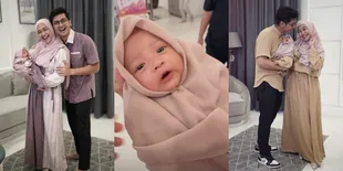 Curi Perhatian Saat Jadi Mermaid Syariah, 8 Potret Baby Moana Anak Ria Ricis Pakai Hijab - Makin Gemas Mirip Boneka Mungil