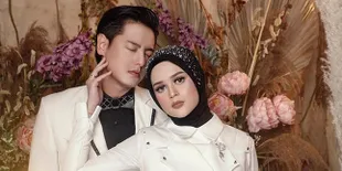 Cut Meyriska Umumkan Kehamilan, Roger Danuarta Nangis Terharu - Beri Pelukan Hangat Untuk Sang Istri