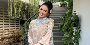 Dahulukan Tetangga, Ternyata Krisdayanti Punya Kebiasaan Unik Pada Momen Lebaran Hari Pertama