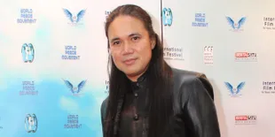 Damien Dematra Garap 'SANTET GOYANG DANGDUT'