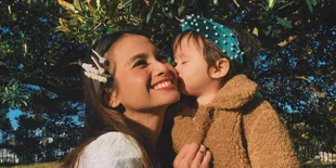 Dandan Ala Putri Rapunzel, Brie Putri Acha Septriasa Lucu Banget