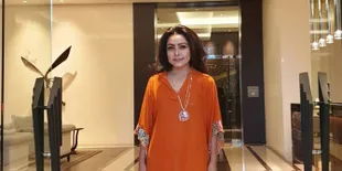 Dandan Sederhana, Mayangsari Mendadak Jadi Penjual Panci Keliling