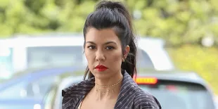 Dandan Seksi di Pesta, Kourtney Kardashian Mesra ke Younes Bendjima