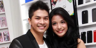 Dandan Seperti Hantu, Chelsea Olivia - Glenn Tetap Mesra