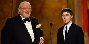 Daniel Radcliffe Kenang Sosok 'Paman Harry Potter'