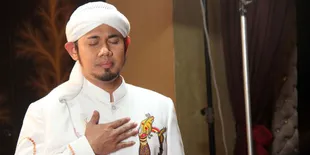 Dapat Dukungan HAMI, UGB Tak Kuasa Tahan Tangis