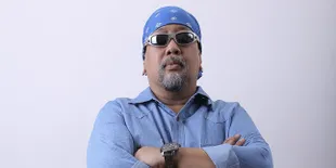 Datang Dengan Wujud Berbeda, Dono dan Kasino Bantu Indro Warkop
