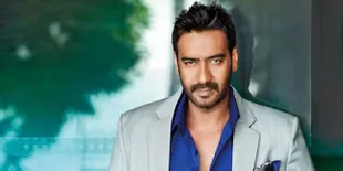Datang Super Telat, Ajay Devgan Dilempar Sandal Oleh Fans