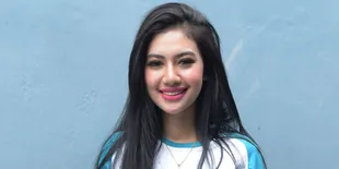 Debut Layar Lebar di 'JEJAK CINTA', Della Perez Menangis Karena Tak Percaya Diri