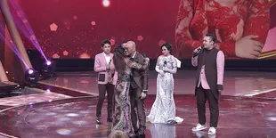 Deddy Corbuzier dan Soimah Bersatu Di Panggung D'Star, Bikin Haru