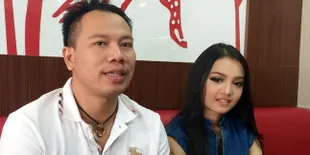 Dekat Dengan Vicky Prasetyo, Dewi Mambo Jadi Punya Banyak Haters