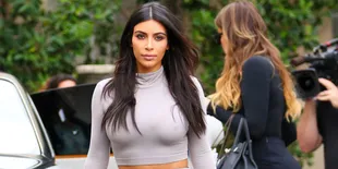 Demi Foto Editan, Kim Kardashian Rela Bayar Rp 1,2 M?