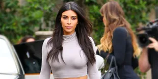 Demi North West, Kim Kardashian Rela Koleksi Baju Bekas