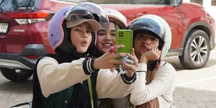 Demi Peran Kania dalam Serial 'DI LUAR NURUL', Nayla Purnama Jalani Workshop Bonceng Tiga