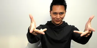 Demian Aditya Kesulitan Ajari Sulap ke Pemain 'Siti Nurbaya'