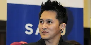 Demian Bantah Telah Menikah Lagi