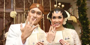 Demian Menikahi 'Saudara Kembarnya' Sendiri?