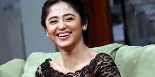 Depe Akan Tunangan Oktober Mendatang?