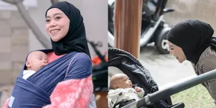 Deretan Foto Lesti Momong Baby Leslar, Gendong Pakai Baby Wrap Kekinian Sampai Momen Manis Ajak Ngobrol