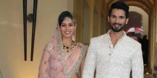 Desain Mewah Undangan Resepsi Shahid, Ada 'Emas Batangannya'