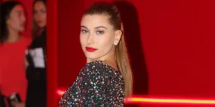 Detail &#38; Harga Cincin Tunangan Hailey Baldwin Akhirnya Terungkap!